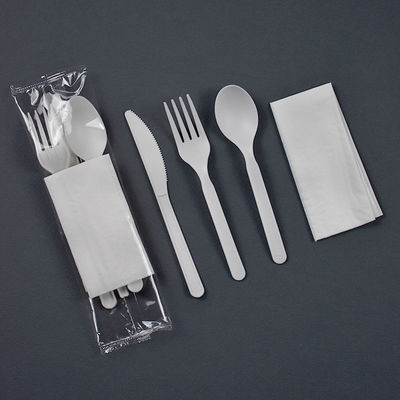 la vaisselle biodégradable de la fécule de maïs 6inch a individuellement enveloppé l'ensemble jetable de couverts