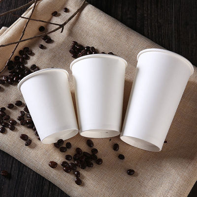 Couvercles jetables de Juice White Paper Cups With de tasses de papier de boissons froides de soude de 12OZ 300gsm