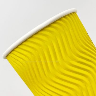 les tasses de papier jetables de 4oz 120ml 8oz 250ml jaunissent des tasses de café avec le mur d'ondulation de couvercle